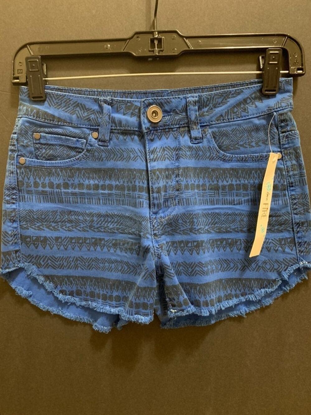 Love Fire Jean Shorts Size 0 NWT